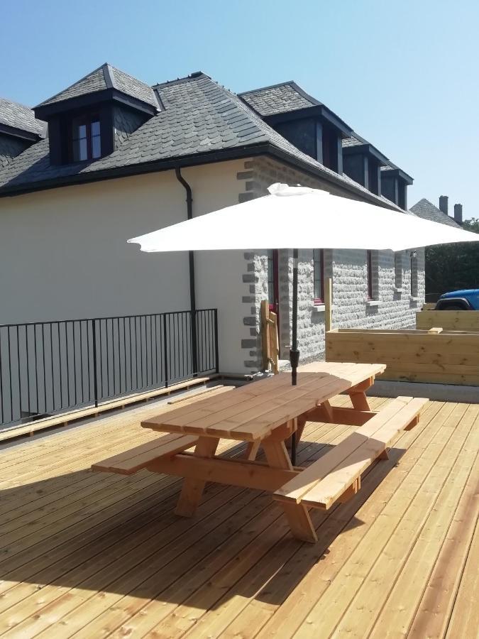 Gite De Granit Noir Besse-et-Saint-Anastaise Exterior foto