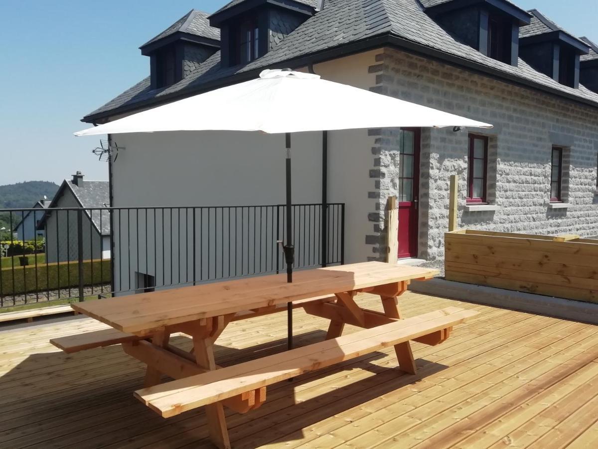 Gite De Granit Noir Besse-et-Saint-Anastaise Exterior foto